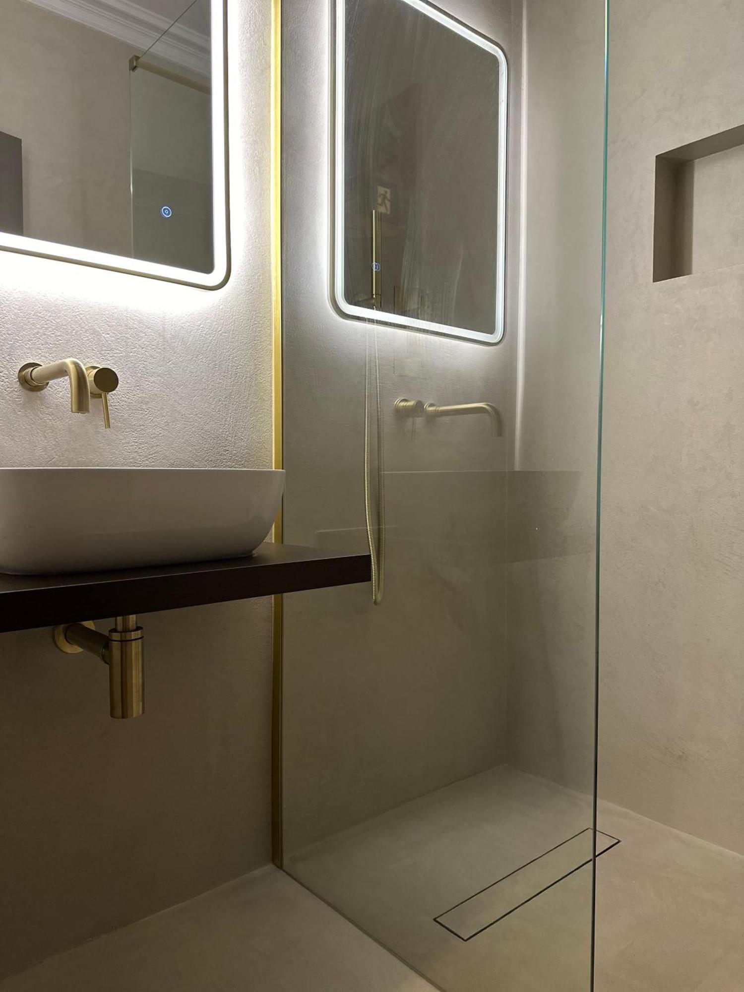 Magistrates Penthouse Suite - Town Centre Apartments With Spa 몰페스 외부 사진